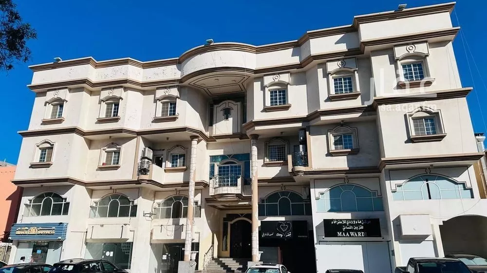 6 bedroom apartment in Al Zahra 1