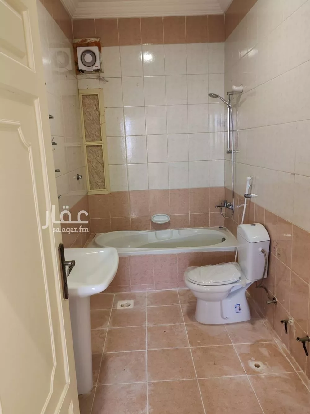 شقة 4 غرف في العزيزية، جدة 7