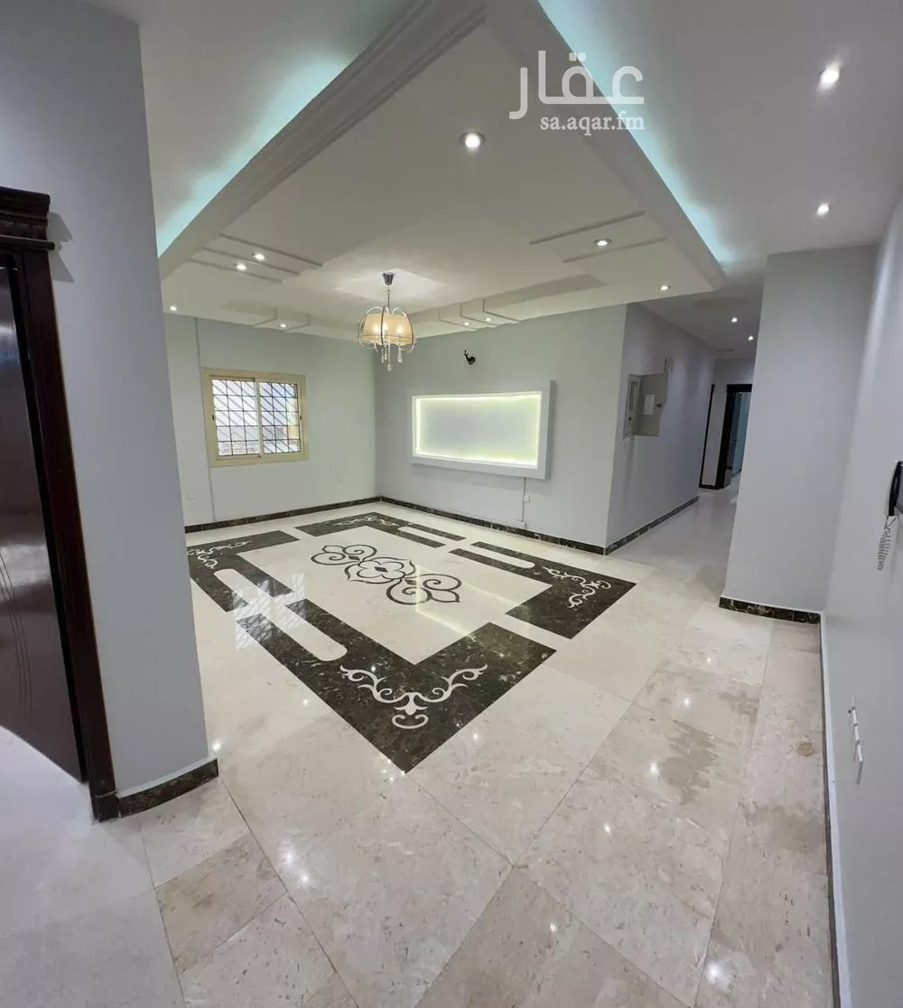 5 bedroom apartment in Al Rawdah 4