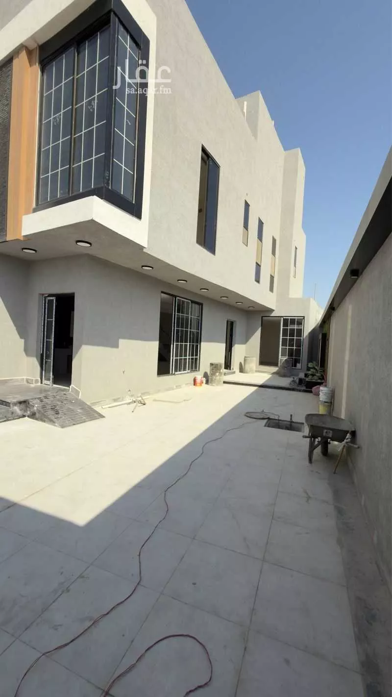 فيلا 6 غرف في ضاحية الملك فهد 4