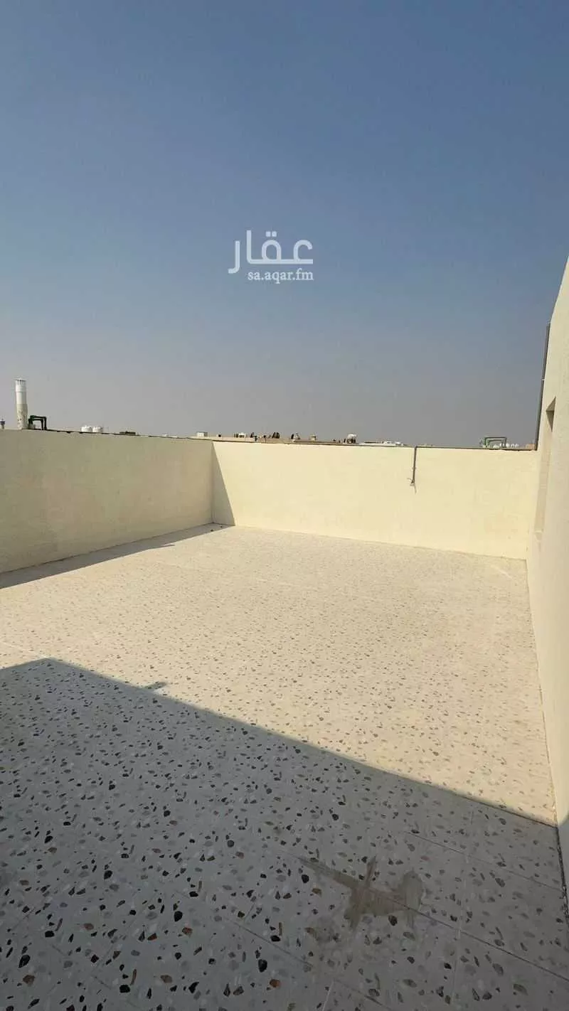 شقة 5 غرف في احد 4