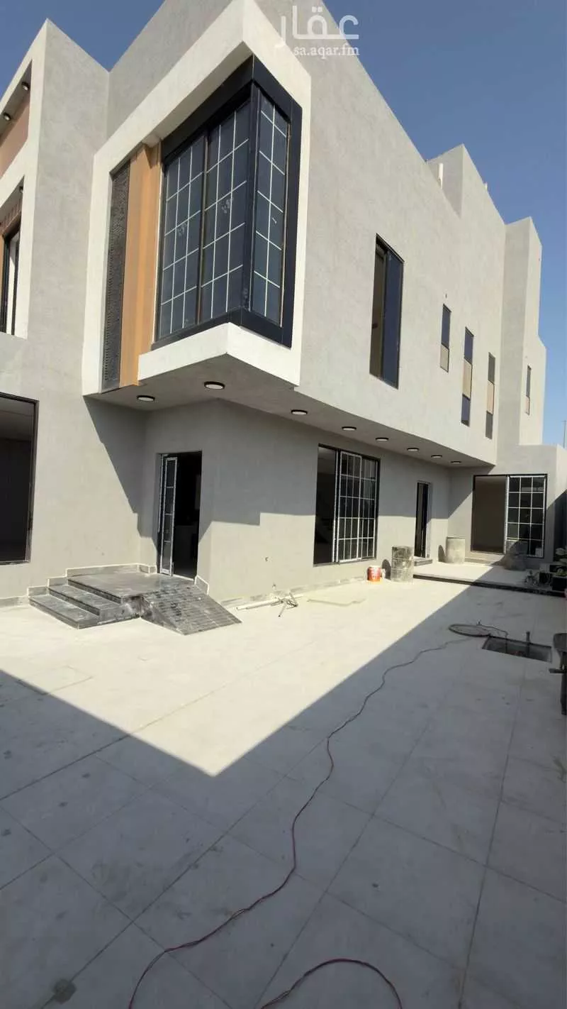 فيلا 6 غرف في ضاحية الملك فهد 2