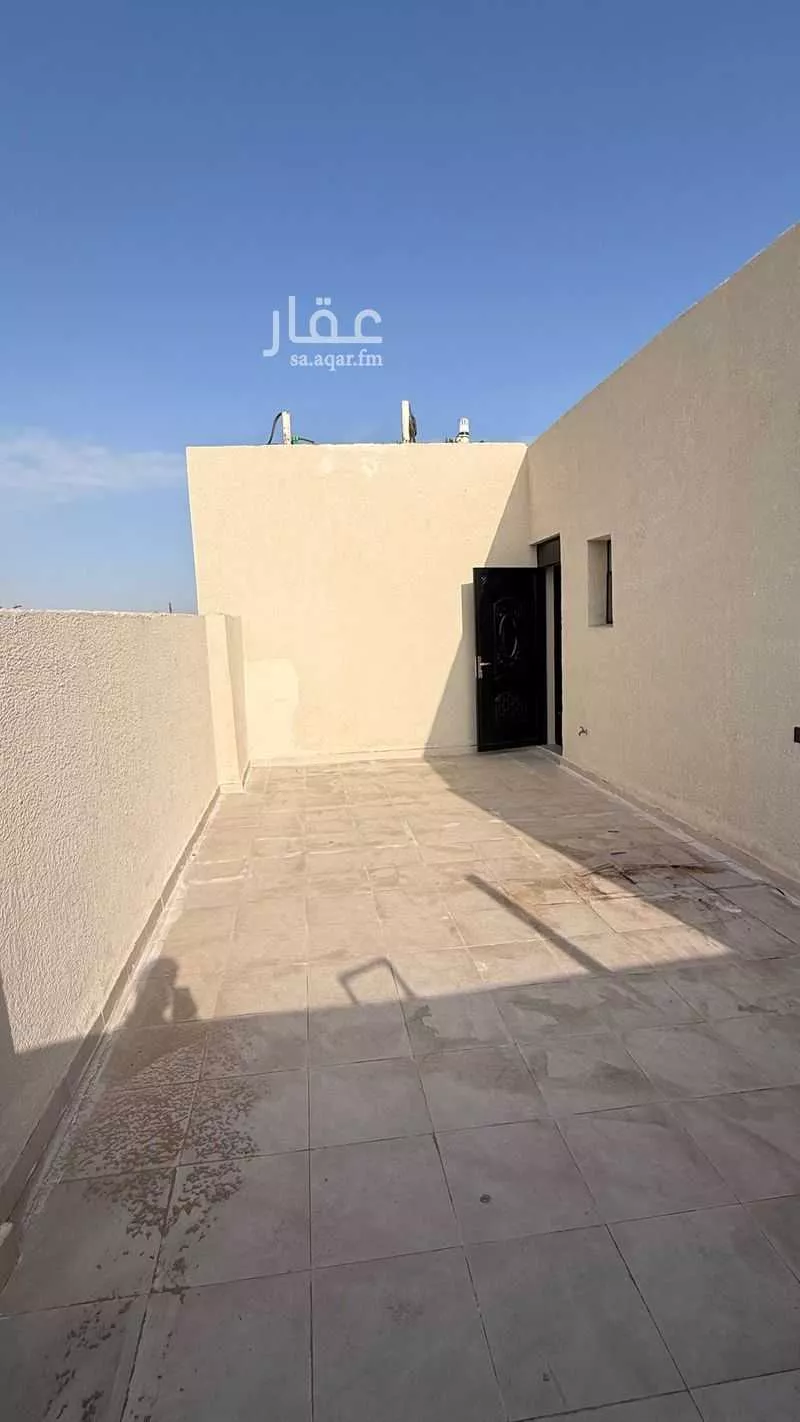 شقة 6 غرف في بدر 3