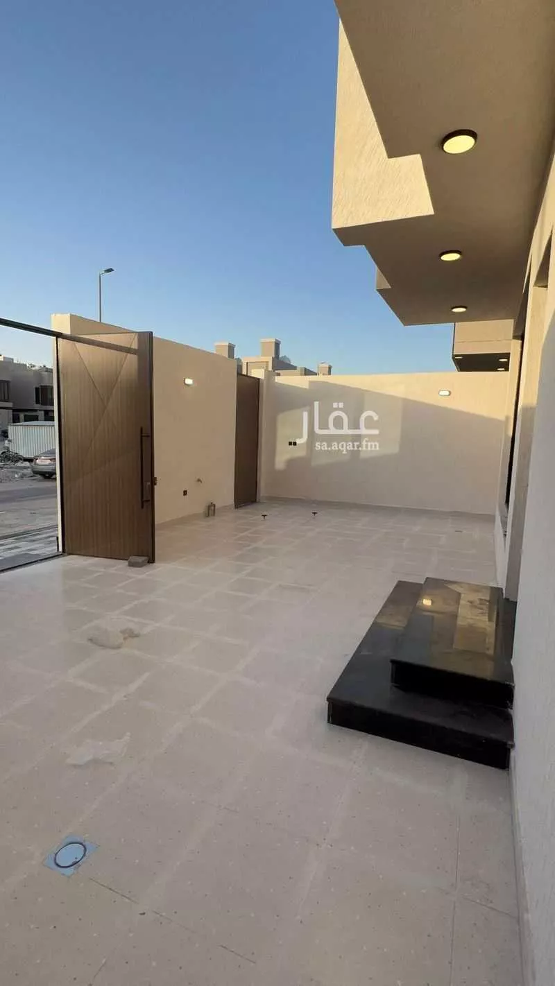 6 bedroom villa in Ash Shulah, Eastern Province 9