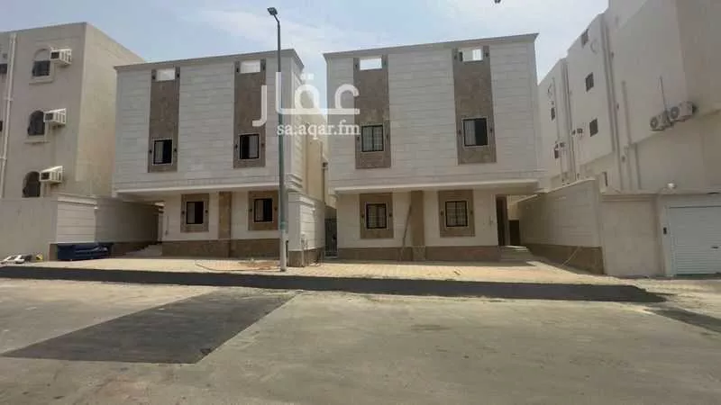 عمارة 300 م² في العمرة الجديدة 4