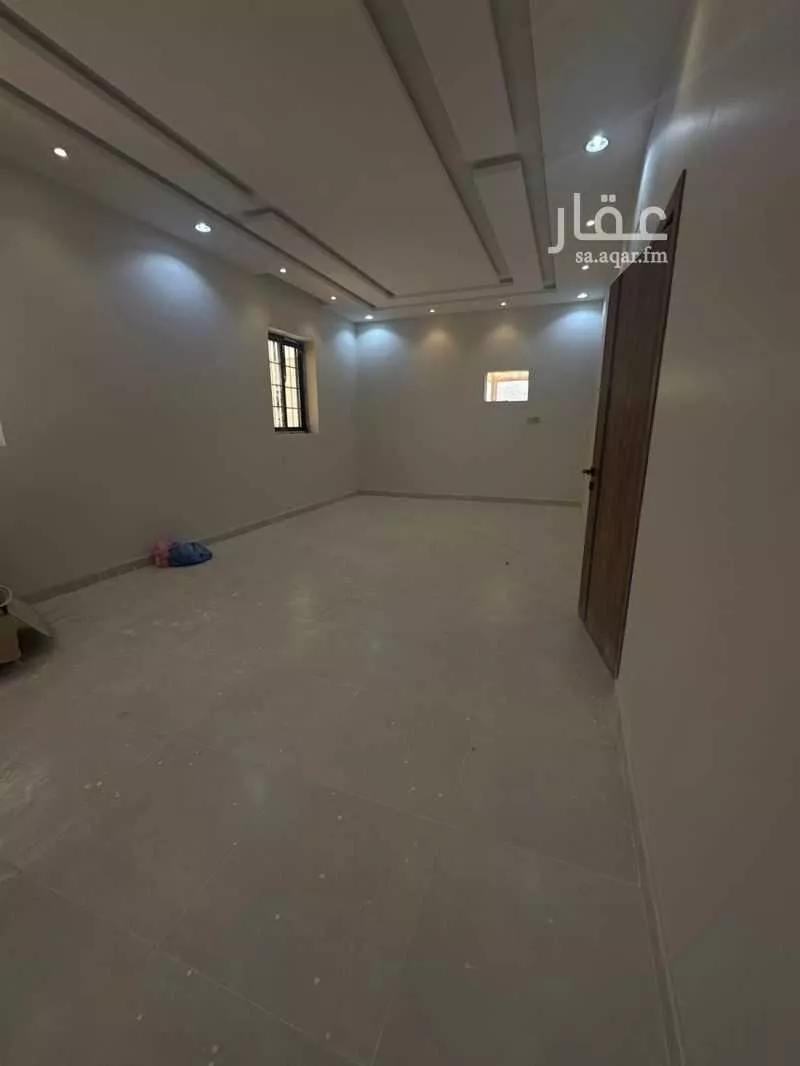 عمارة 300 م² في العمرة الجديدة 5