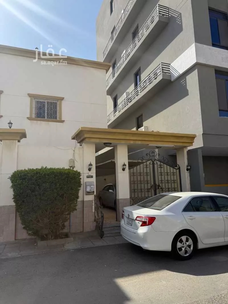 فيلا 8 غرف في الزهراء 2