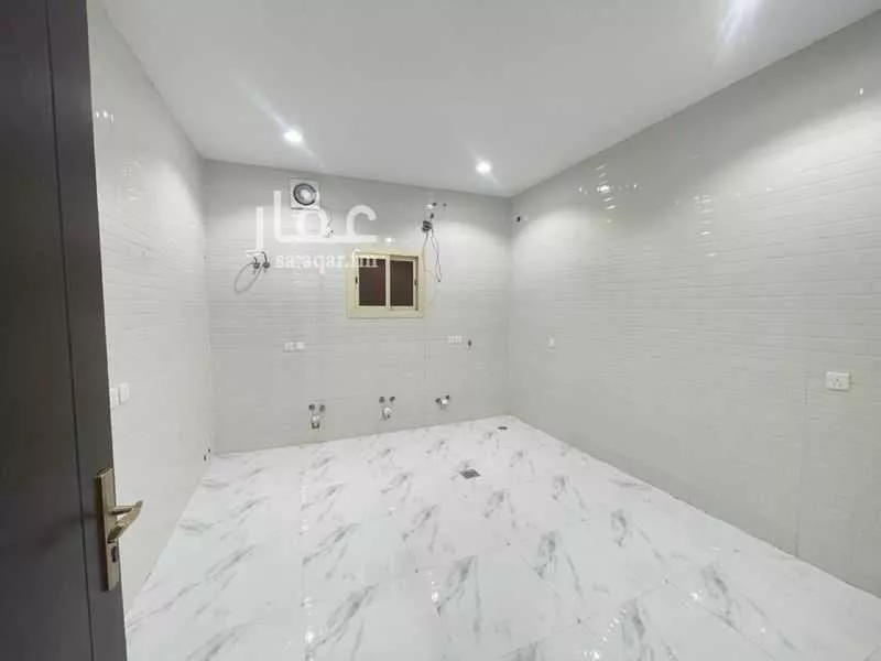 عمارة 420 م² في الصالحية 3