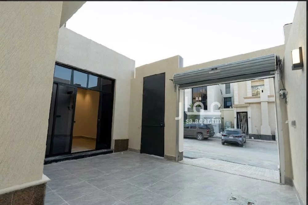 فيلا 4 غرف في الرمال 5