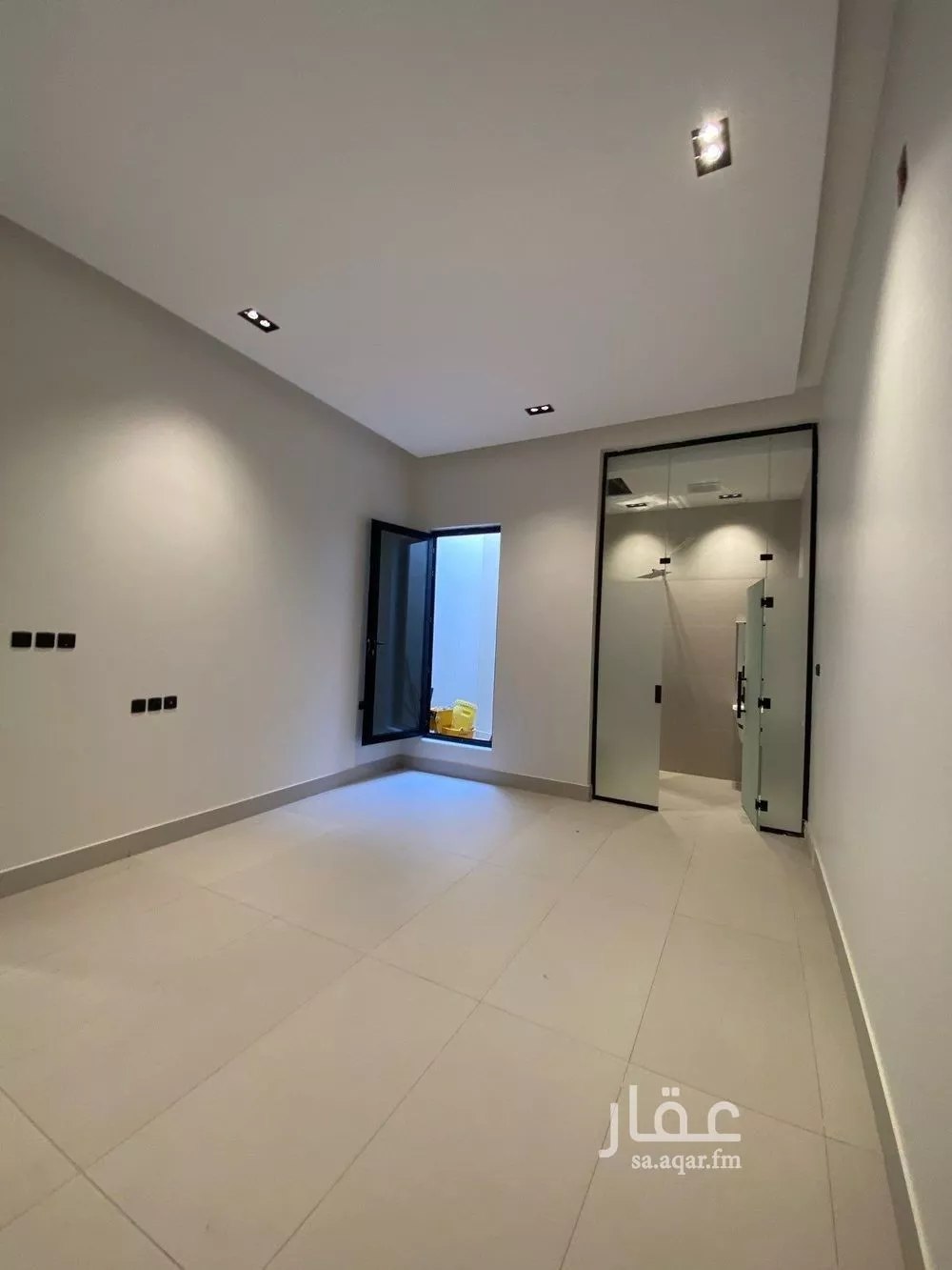 5 bedroom floor in Al Khaleej 2