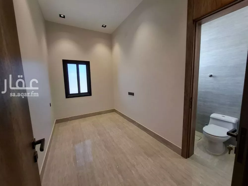 5 bedroom villa in Al Aridh 2