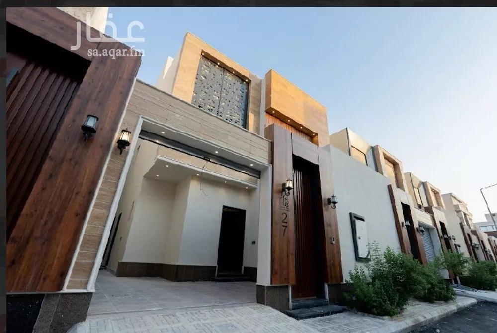 4 bedroom floor in Al Rimal