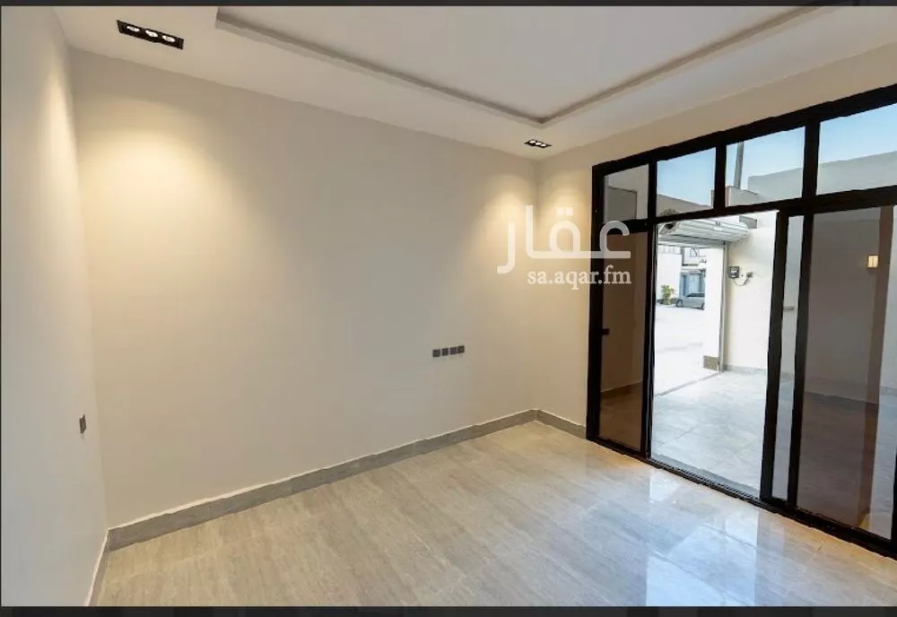 فيلا 4 غرف في الرمال 4