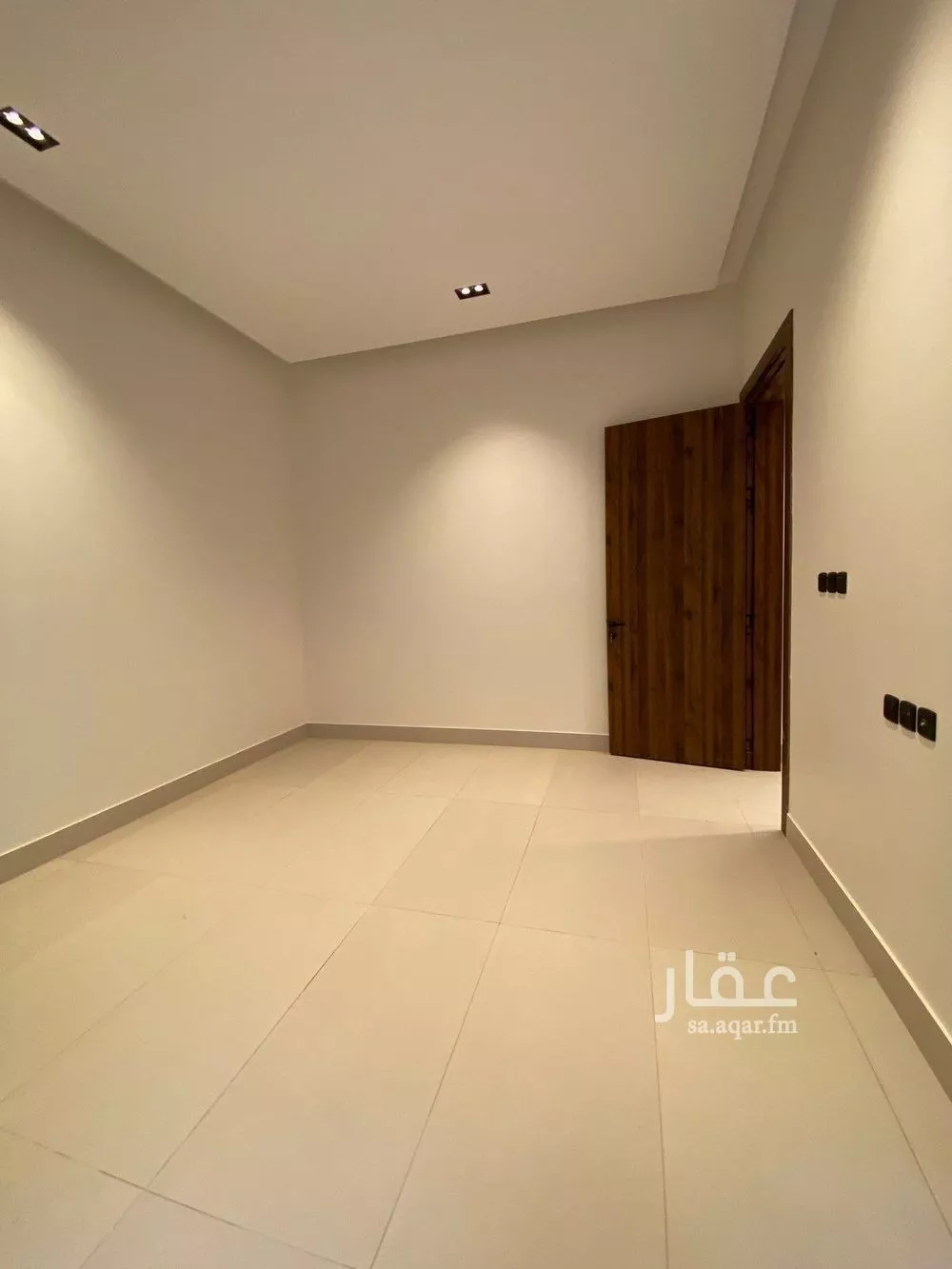 5 bedroom floor in Al Khaleej 4