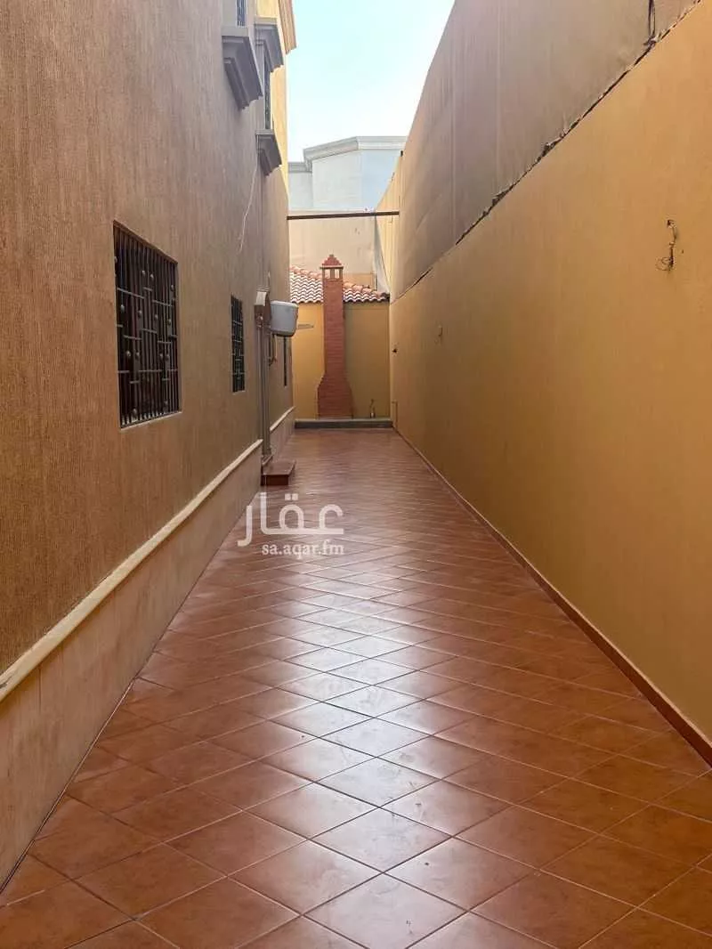 فيلا 9 غرف في الفيصلية 4