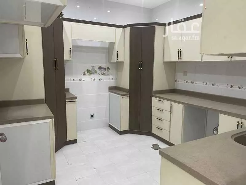4 bedroom apartment in At Tahliyah, Eastern Province 6
