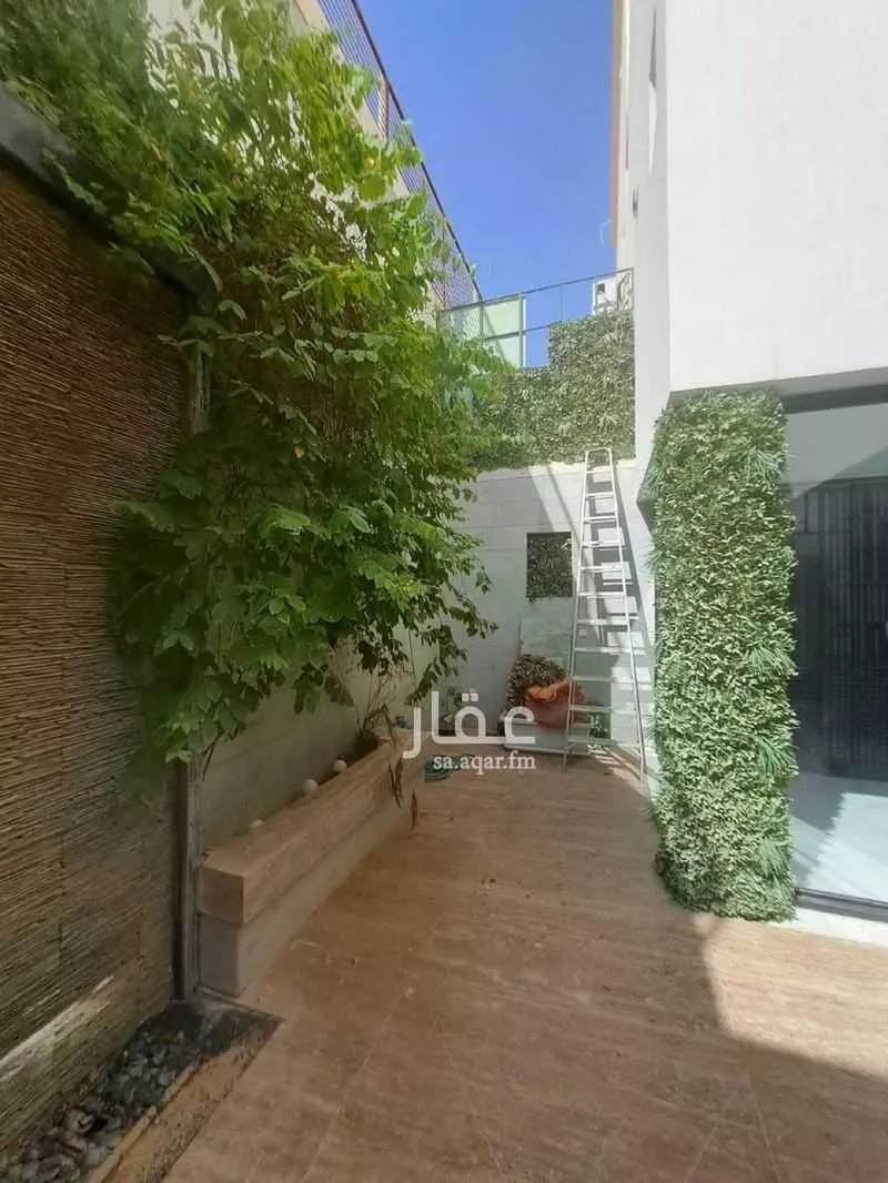 7 bedroom floor in Al Rawdah 3