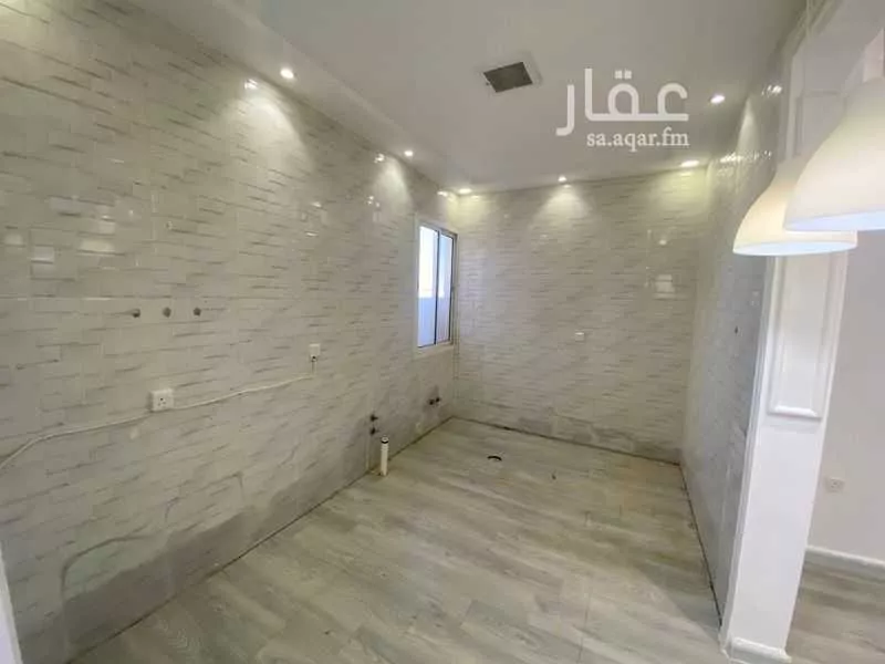 شقة 3 غرف في عرقة 4