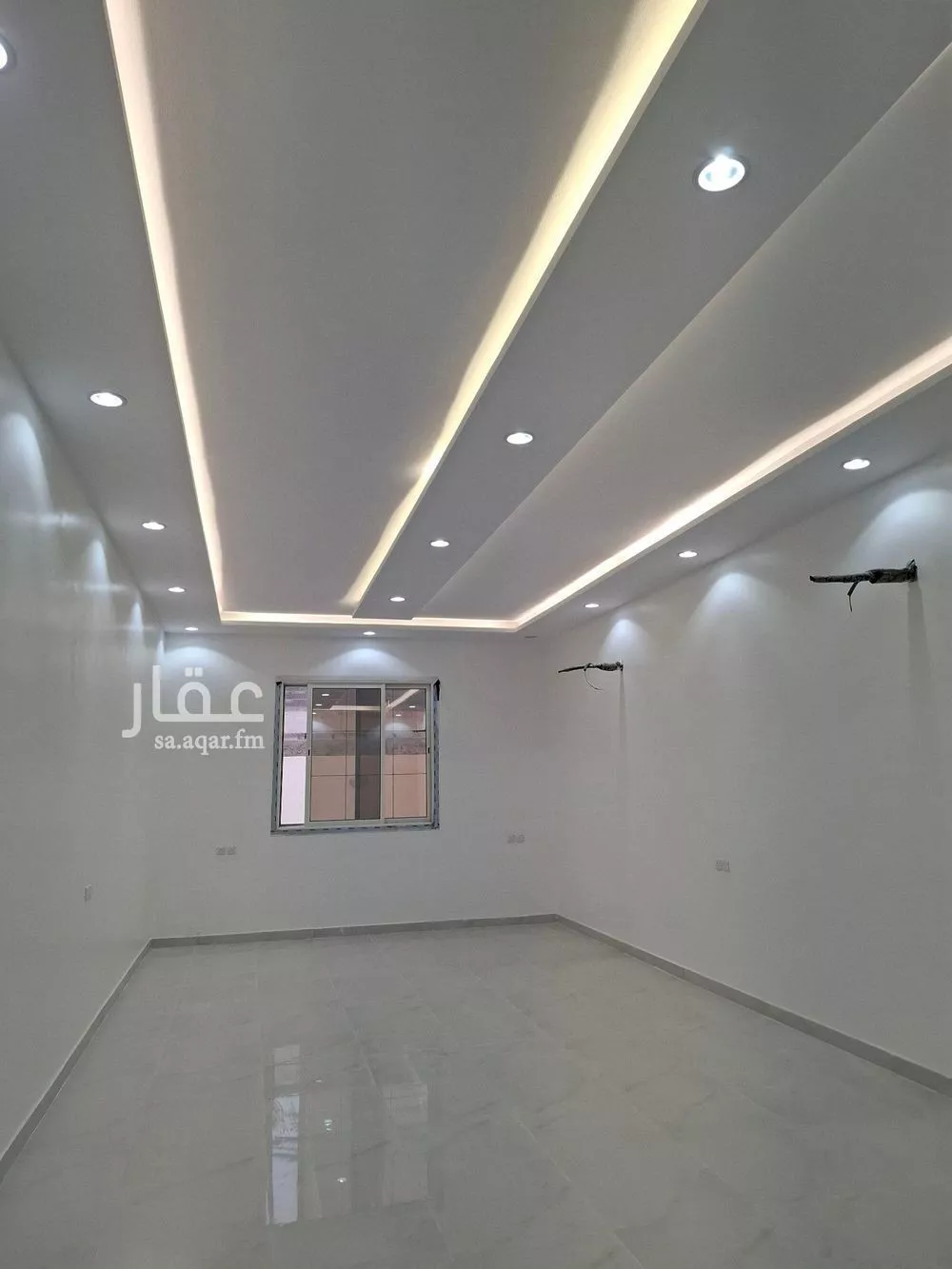 عمارة 550 م² في الملك فهد 5