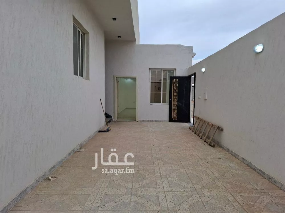 عمارة 550 م² في الملك فهد 2