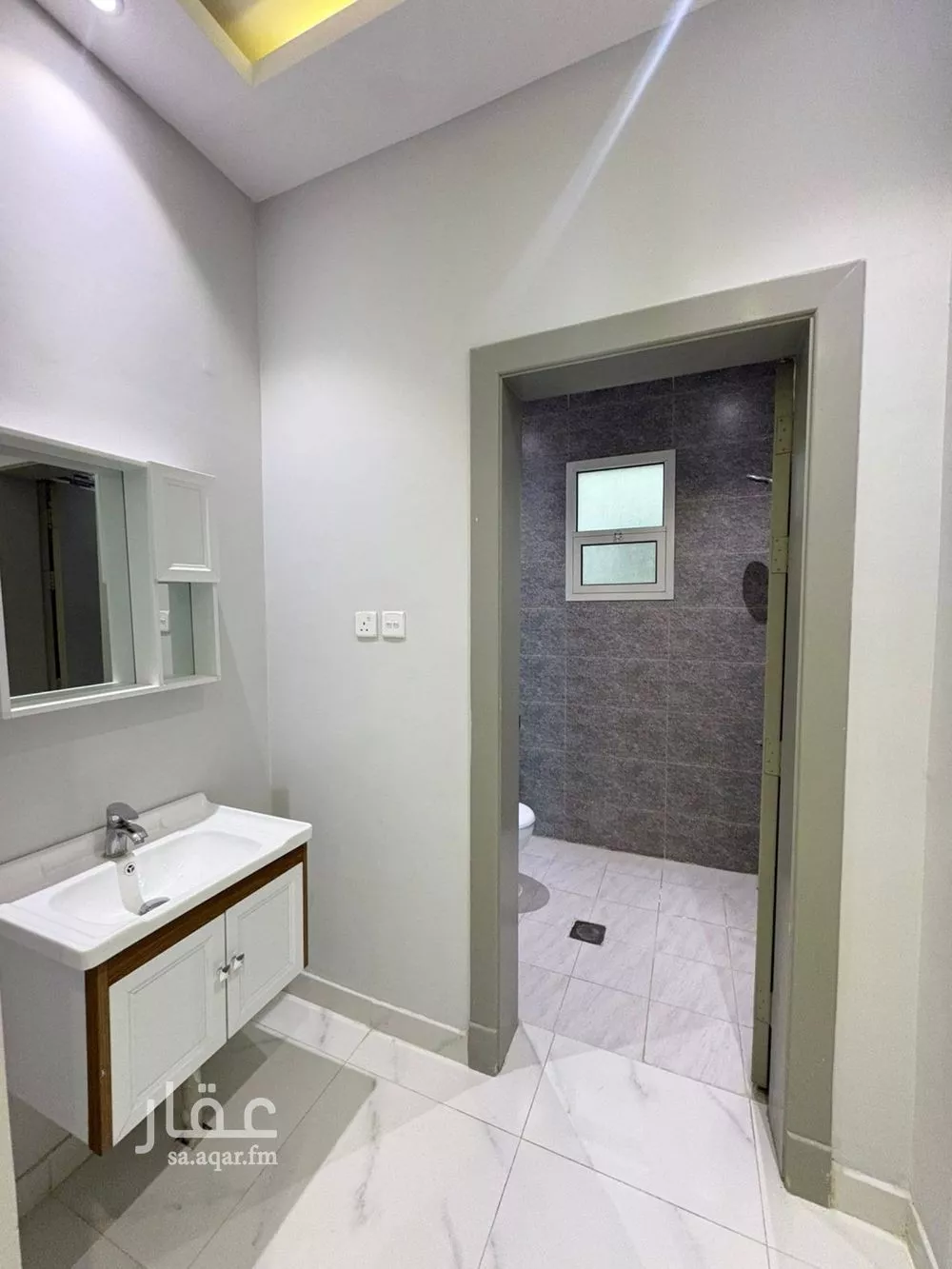 شقة 1 غرف في العقيق 4