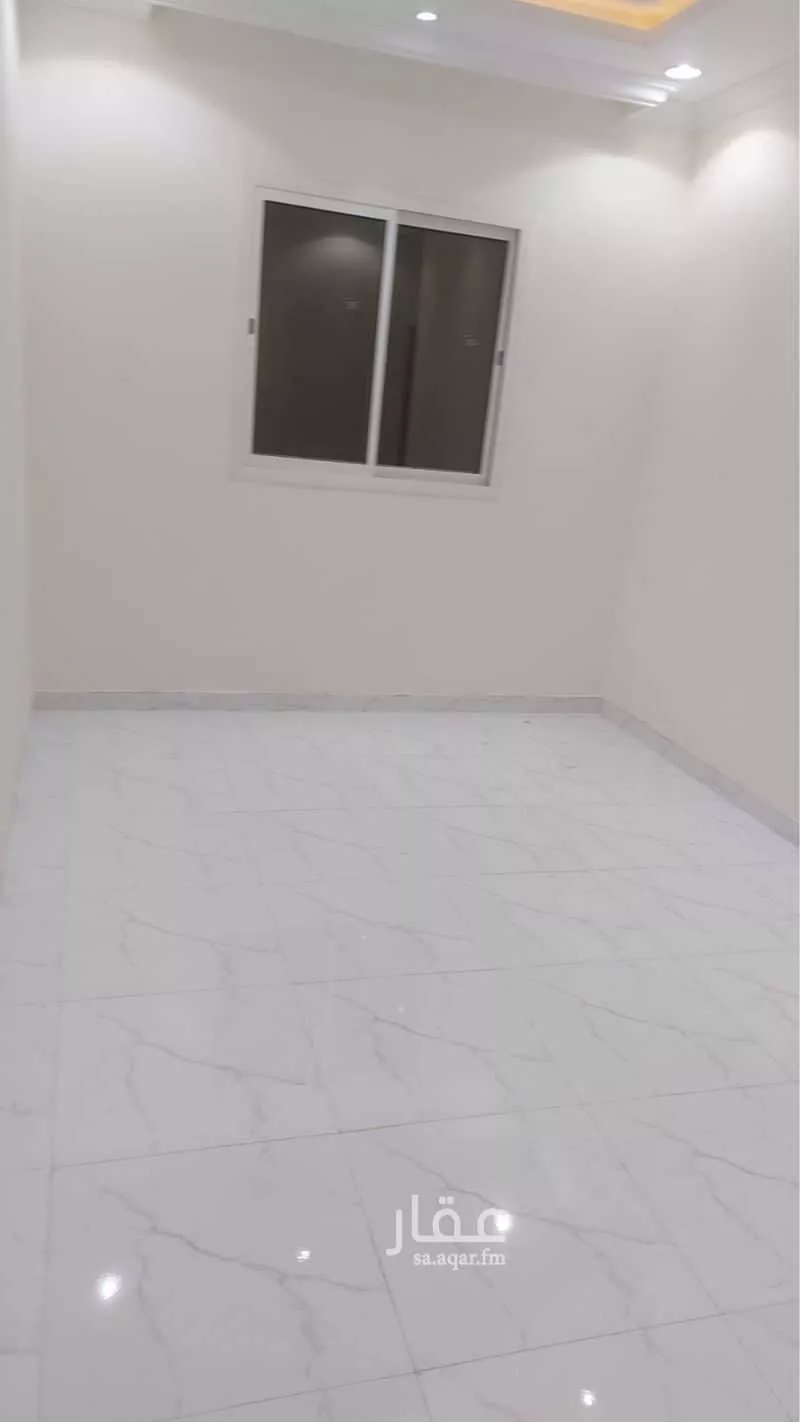 3 bedroom floor in Dhahrat Laban 1