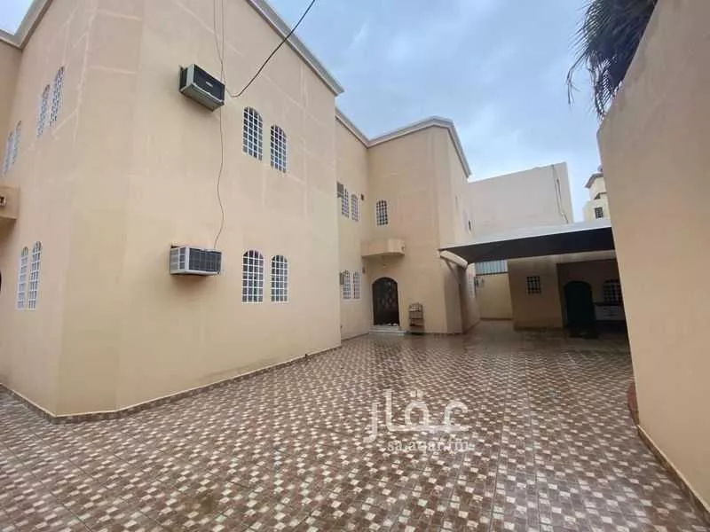 فيلا 14 غرف في العزيزية 3