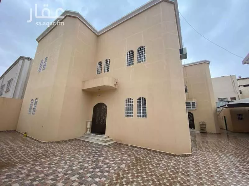 فيلا 14 غرف في العزيزية 4