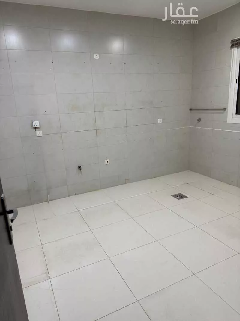 3 bedroom floor in Al Aridh 4