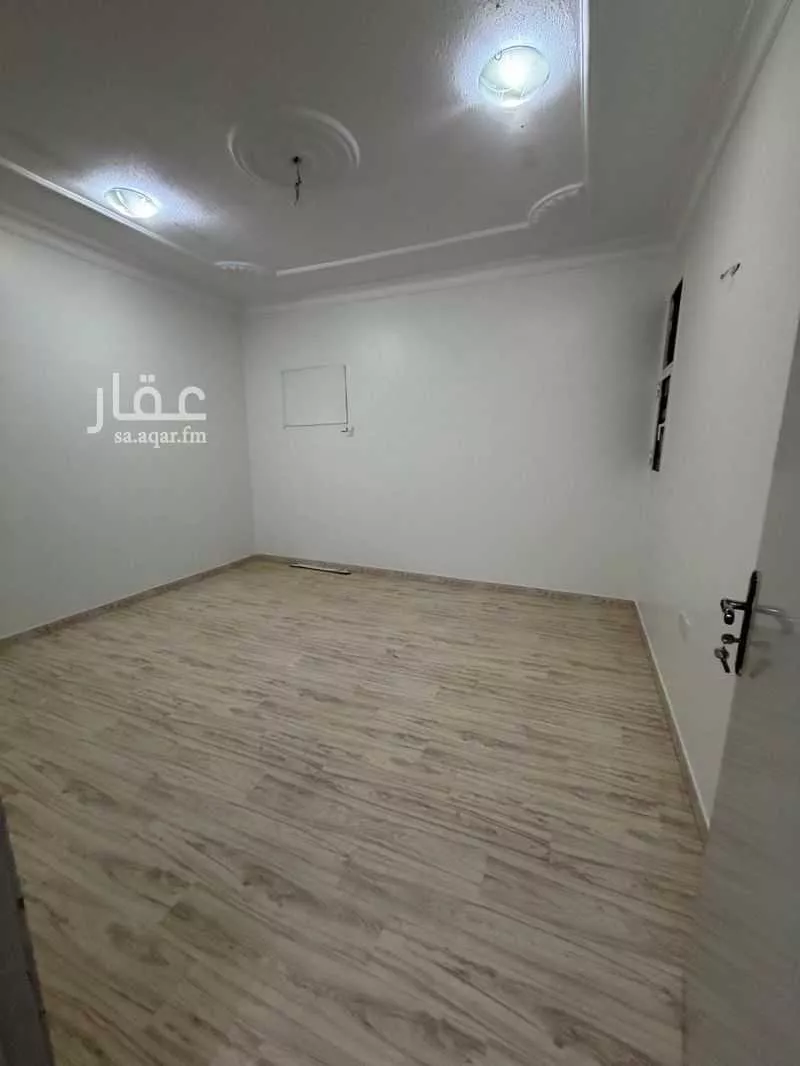3 bedroom floor in Al Munsiyah 5