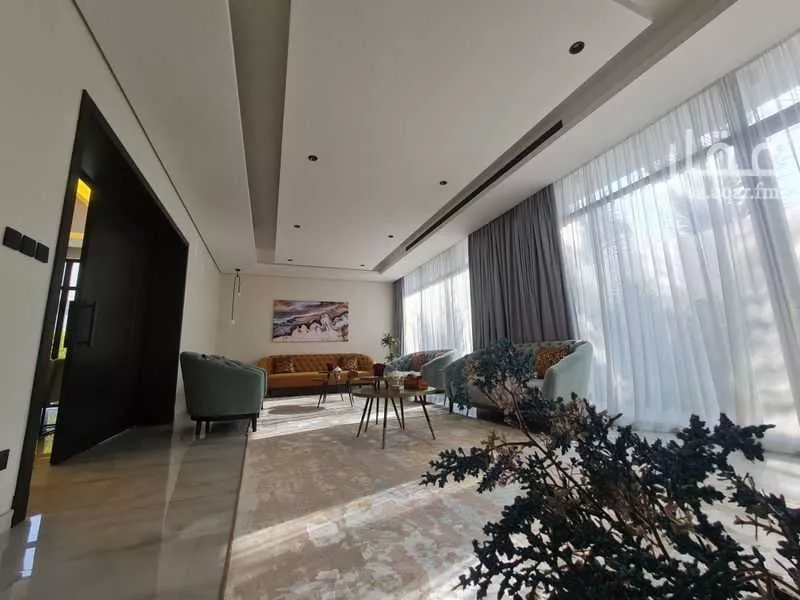 13 bedroom villa in Az Zomorod 5