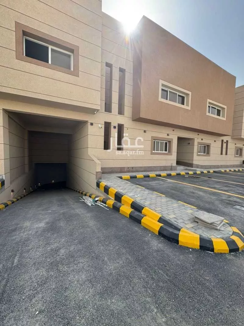 عمارة 1530 م² في المصانع 4