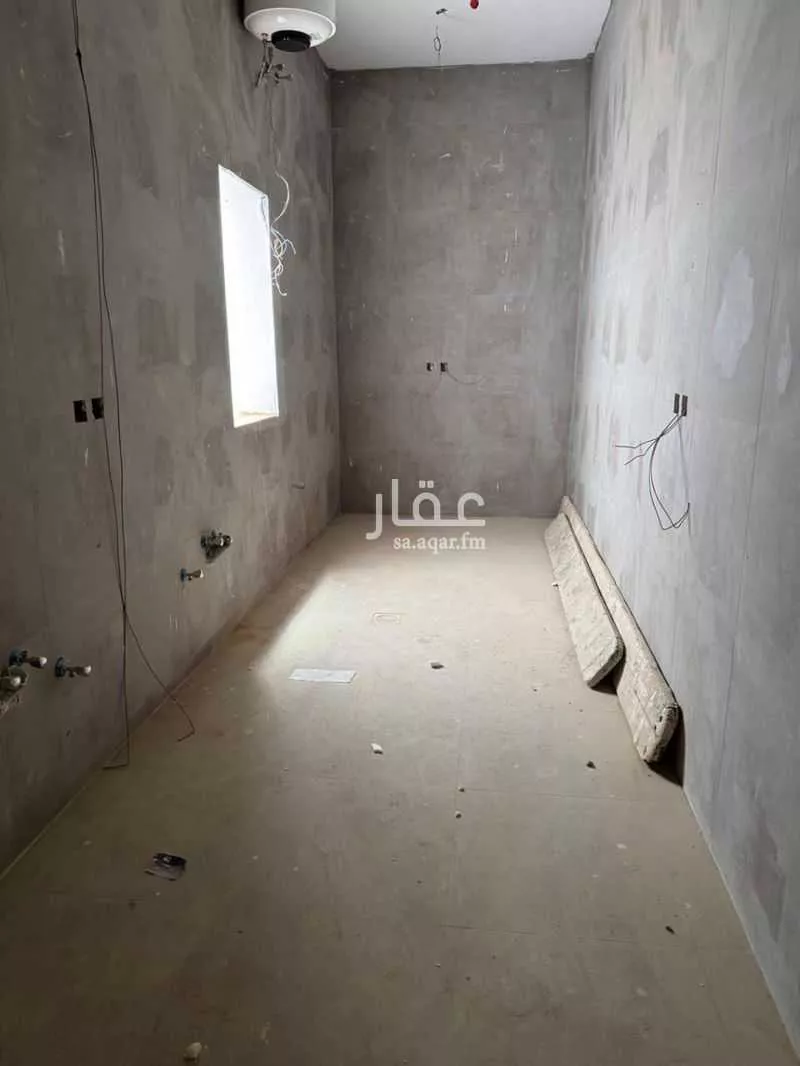 عمارة 1530 م² في المصانع 1