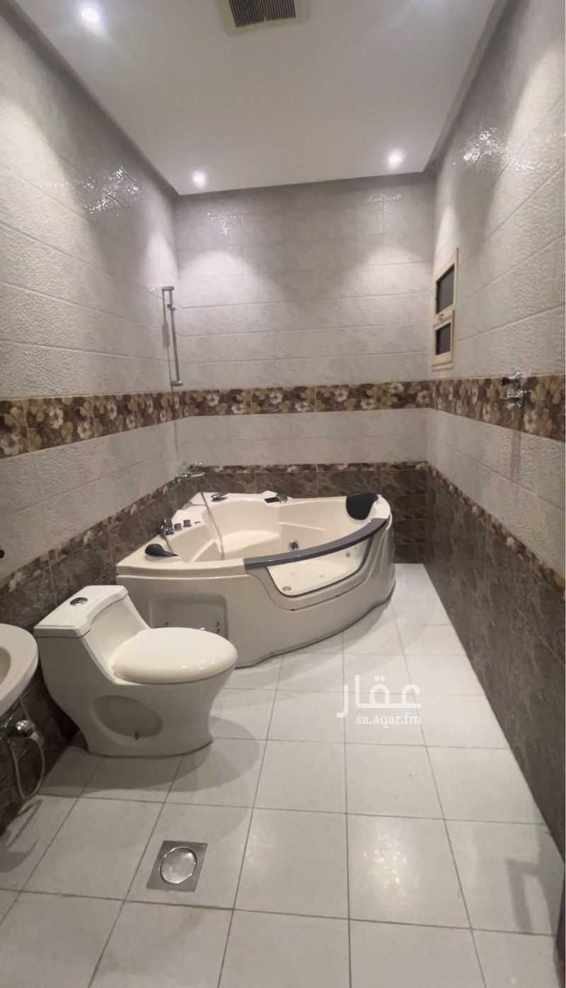 4 bedroom villa in Al Qairawan, Riyadh 11