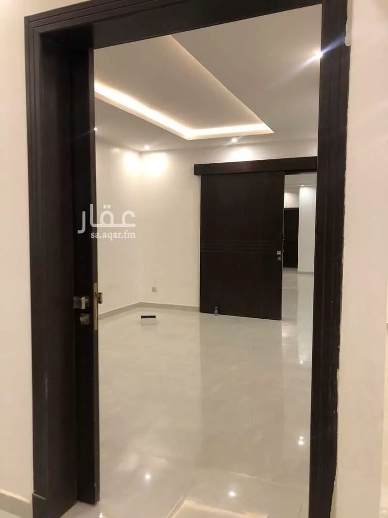 5 bedroom villa in Al Aridh 2