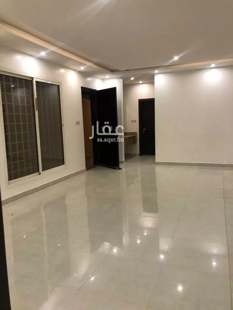 5 bedroom villa in Al Aridh 5