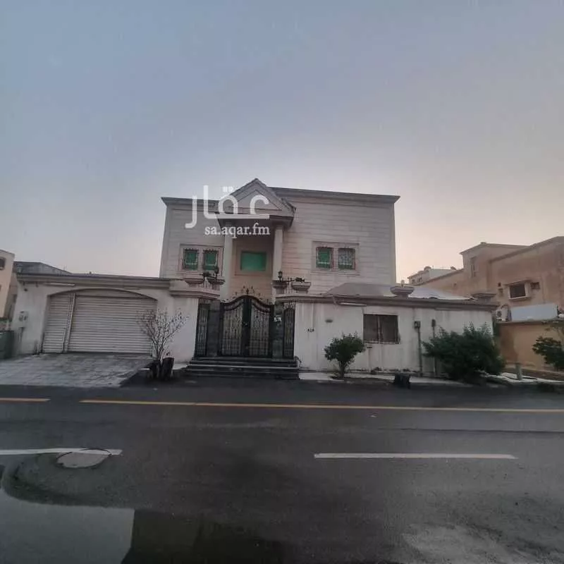 فيلا 12 غرف في احد 1