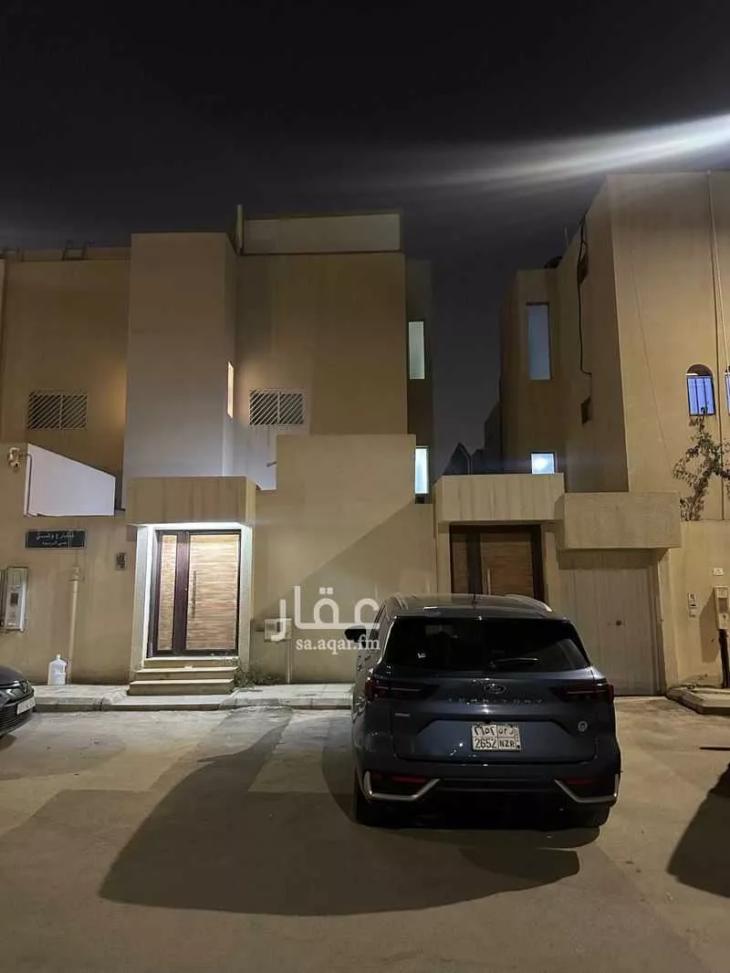 4 bedroom floor in Al Rabwa