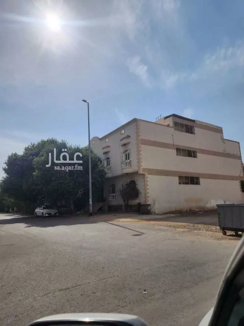 عمارة 1185 م² في العيون 3