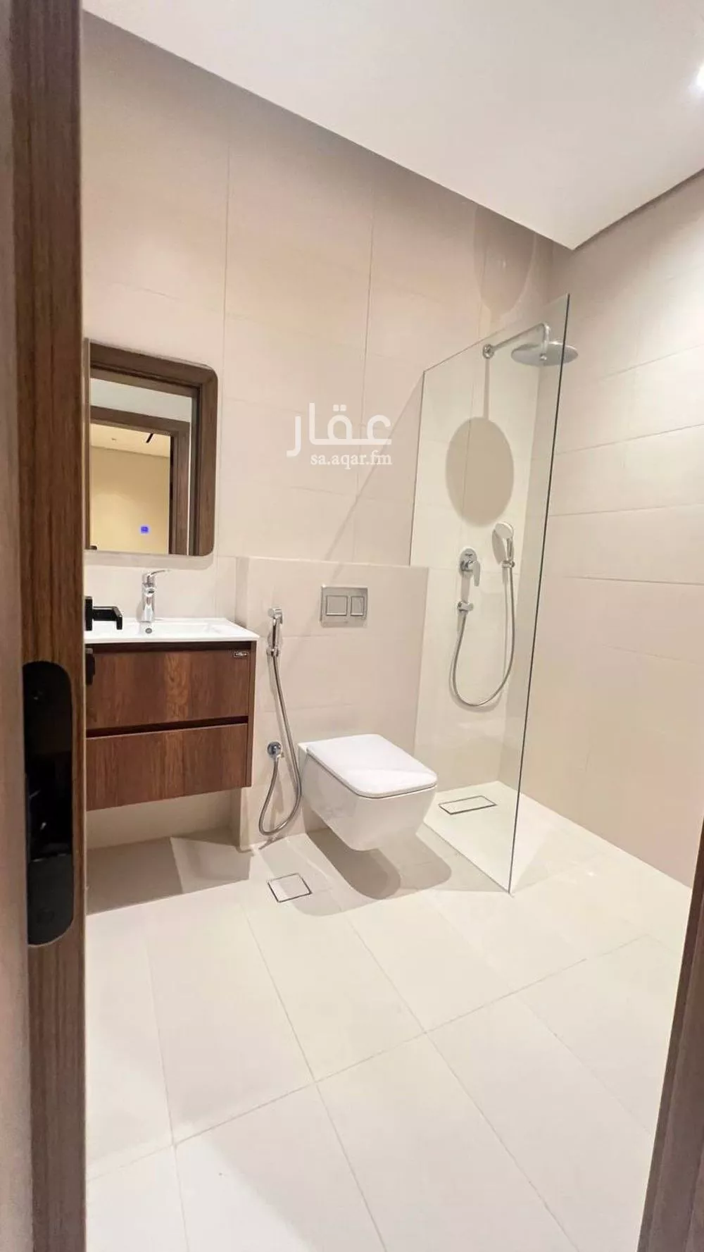 4 bedroom apartment in Al Rawabi, Eastern Province 8