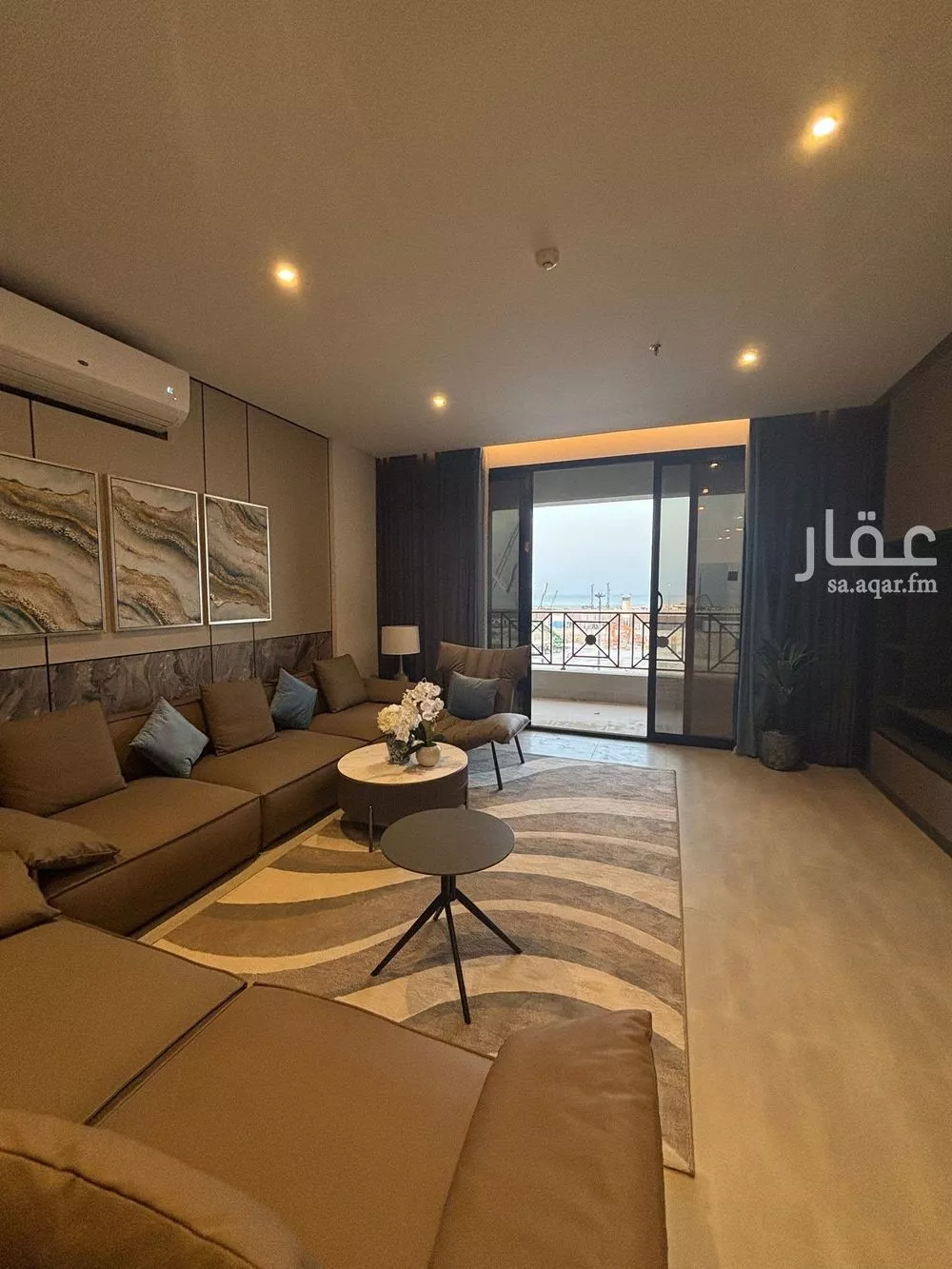 شقة 4 غرف في البحر 3