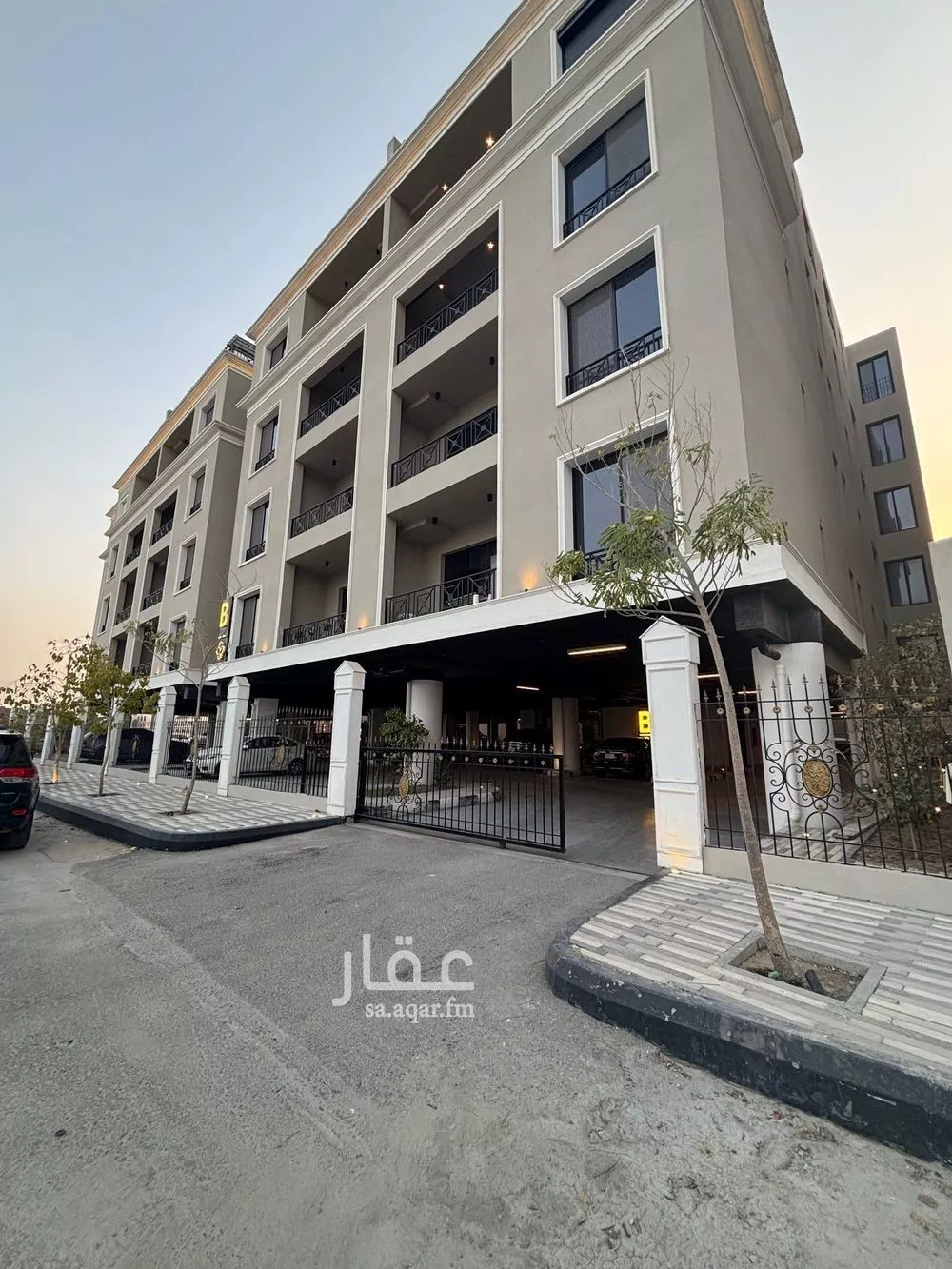 شقة 4 غرف في البحر 1