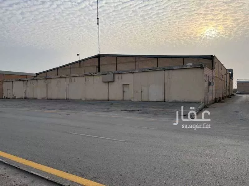 3510 sqm warehouse in Al Sulay 3