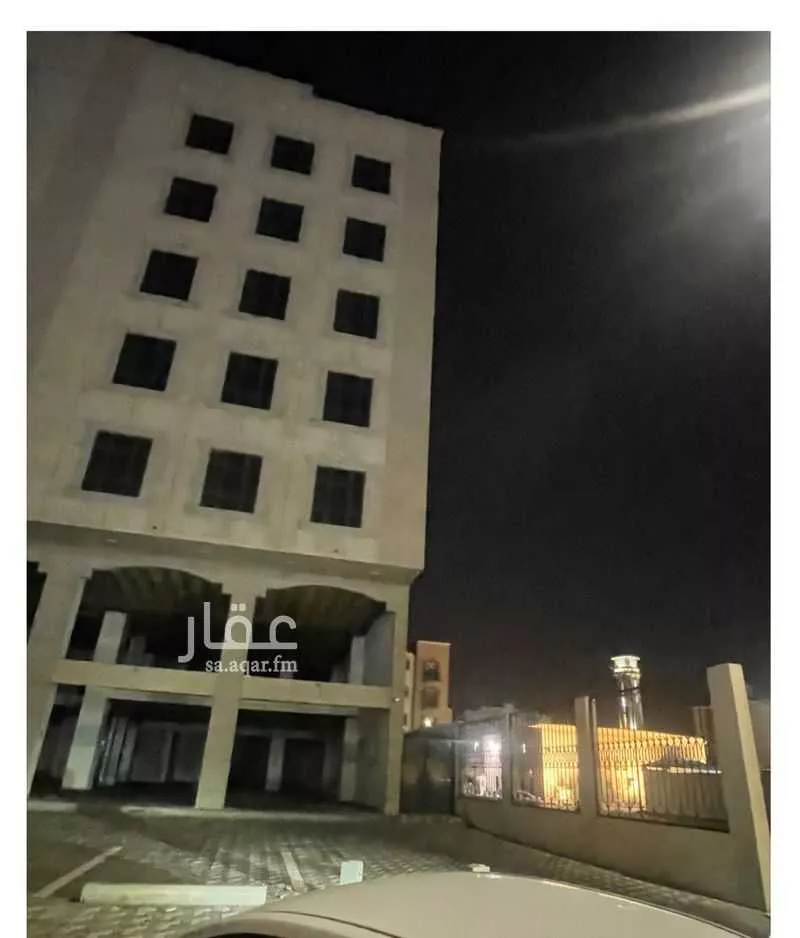 عمارة 1500 م² في الحمرا 3