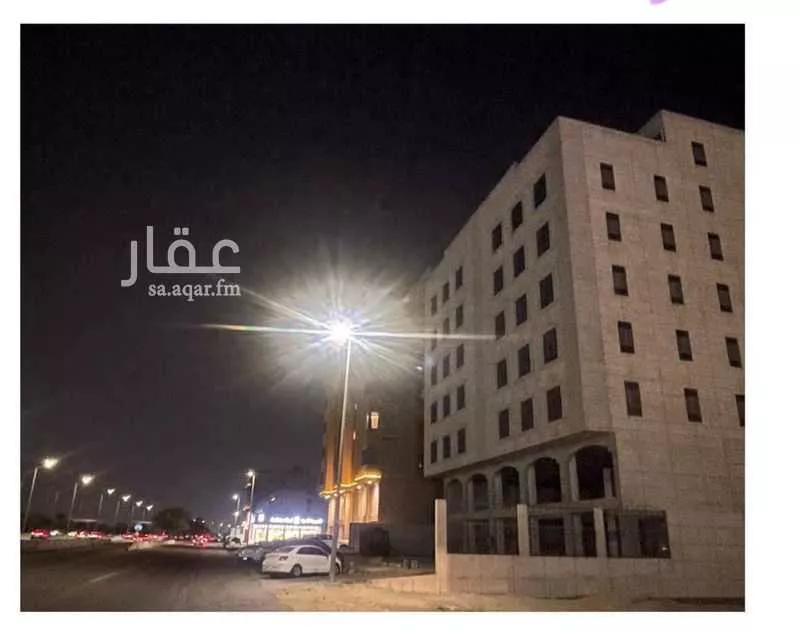 عمارة 1500 م² في الحمرا 4