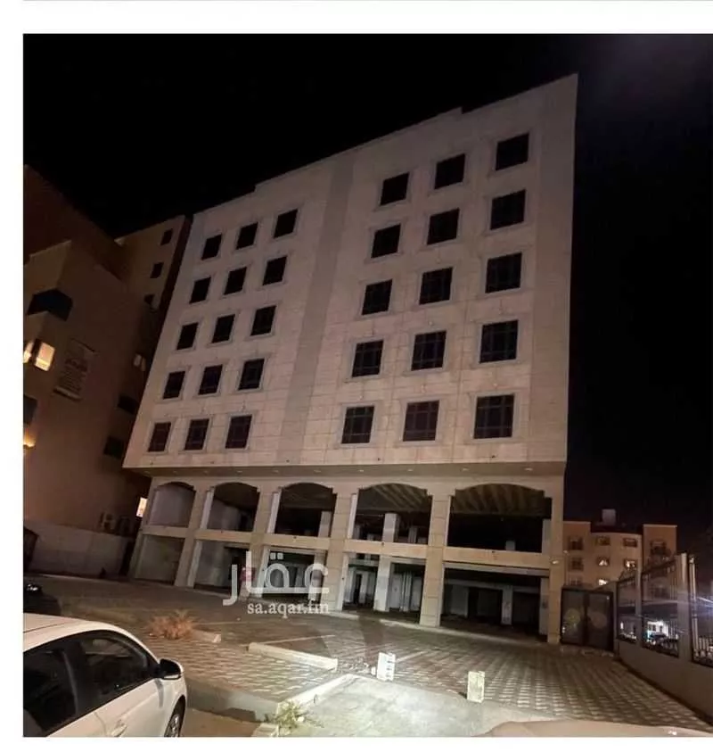 عمارة 1500 م² في الحمرا 2