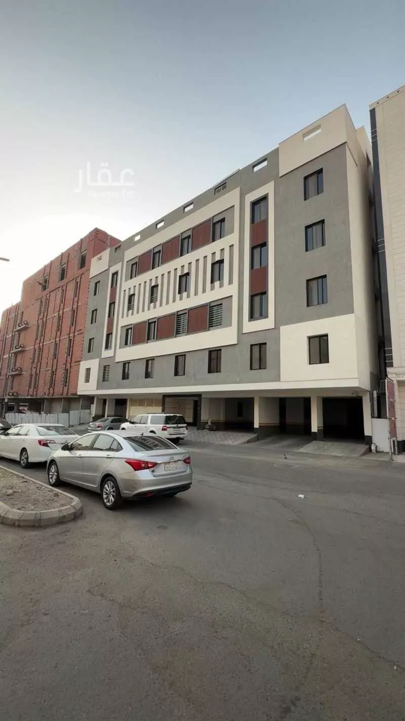 شقة 4 غرف في بطحاء قريش 2