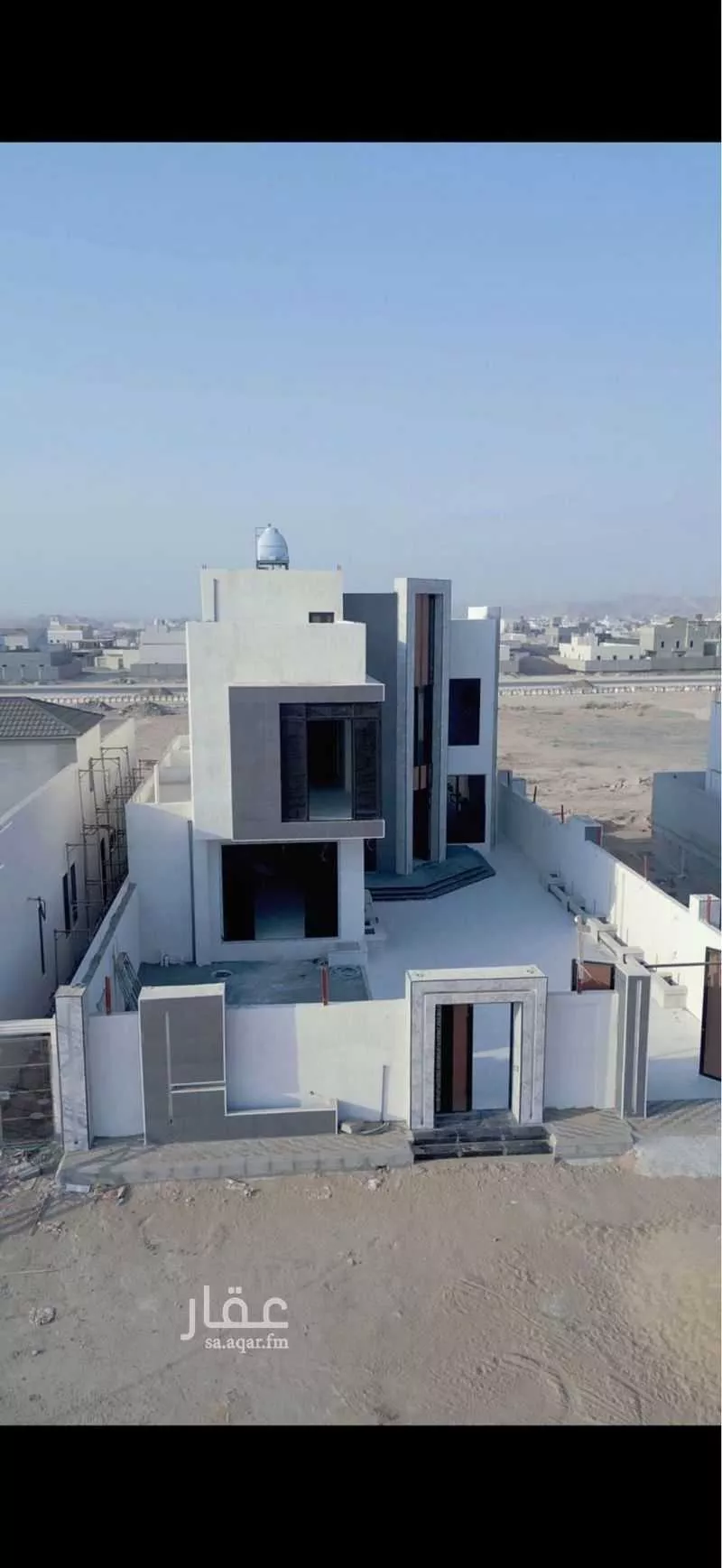 فيلا 5 غرف في الملك فهد 4