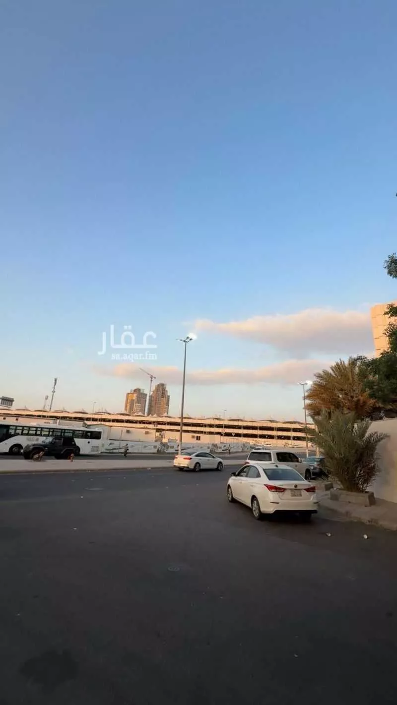 عمارة 727 م² في الرصيفة 5