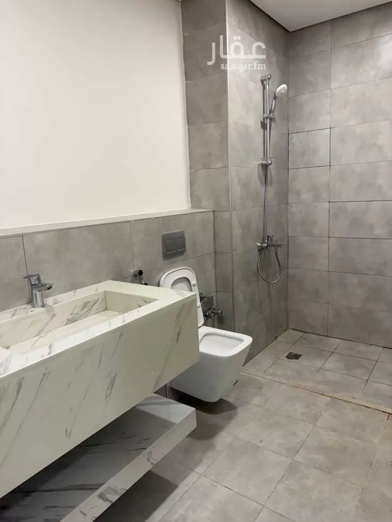 فيلا 6 غرف في النرجس 5